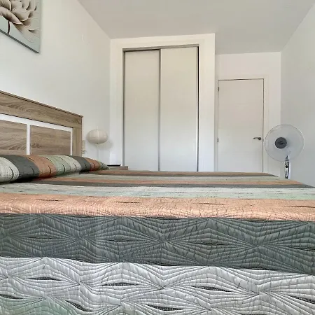 Primera Linea Con Piscina En *