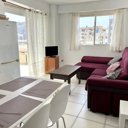 Primera Linea Con Piscina En Кальпе