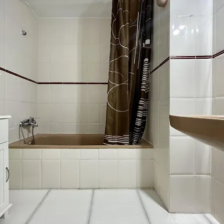 Primera Linea Con Piscina En Apartamento Calpe