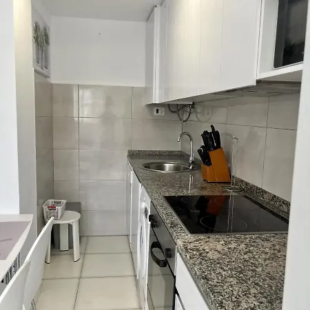 Primera Linea Con Piscina En *