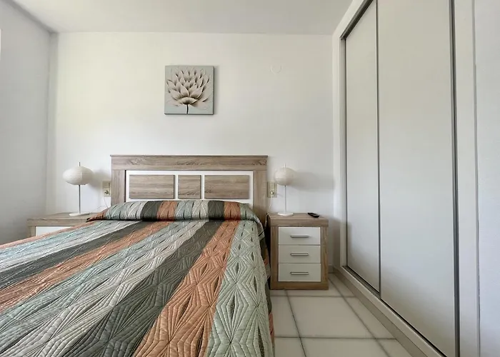 Primera Linea Con Piscina En *