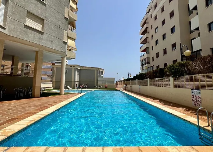 Primera Linea Con Piscina En Calp