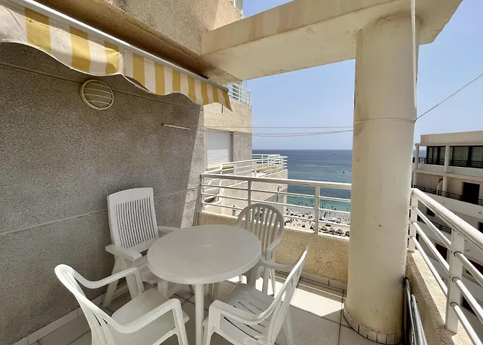 Primera Linea Con Piscina En Calp