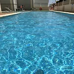 Primera Linea Con Piscina En קלפה