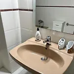 Primera Linea Con Piscina En דירה *
