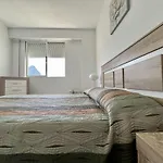 Primera Linea Con Piscina En קלפה