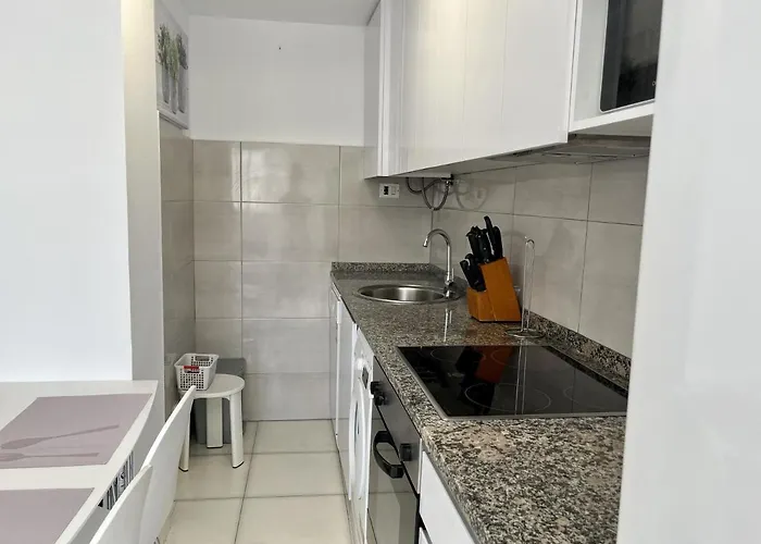 Primera Linea Con Piscina En *